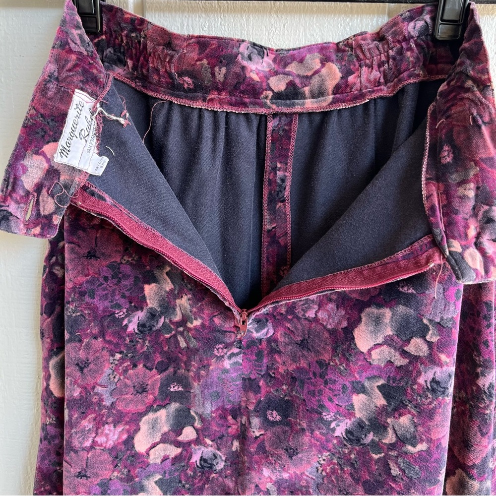 Vintage 1960s Marguerite Rubel Velvet Dark Floral A-Line Midi Skirt - Picture 6 of 8